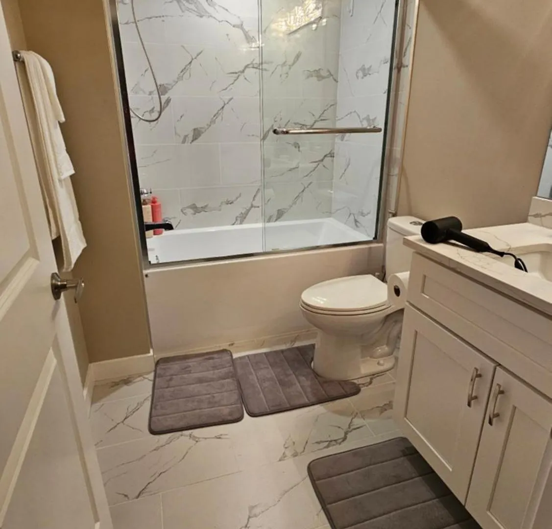 Luxury Basement Suite With 2 Bedrooms, 2 Queen Beds, Free Wi-Fi, And Free Parking YYC Apartamento